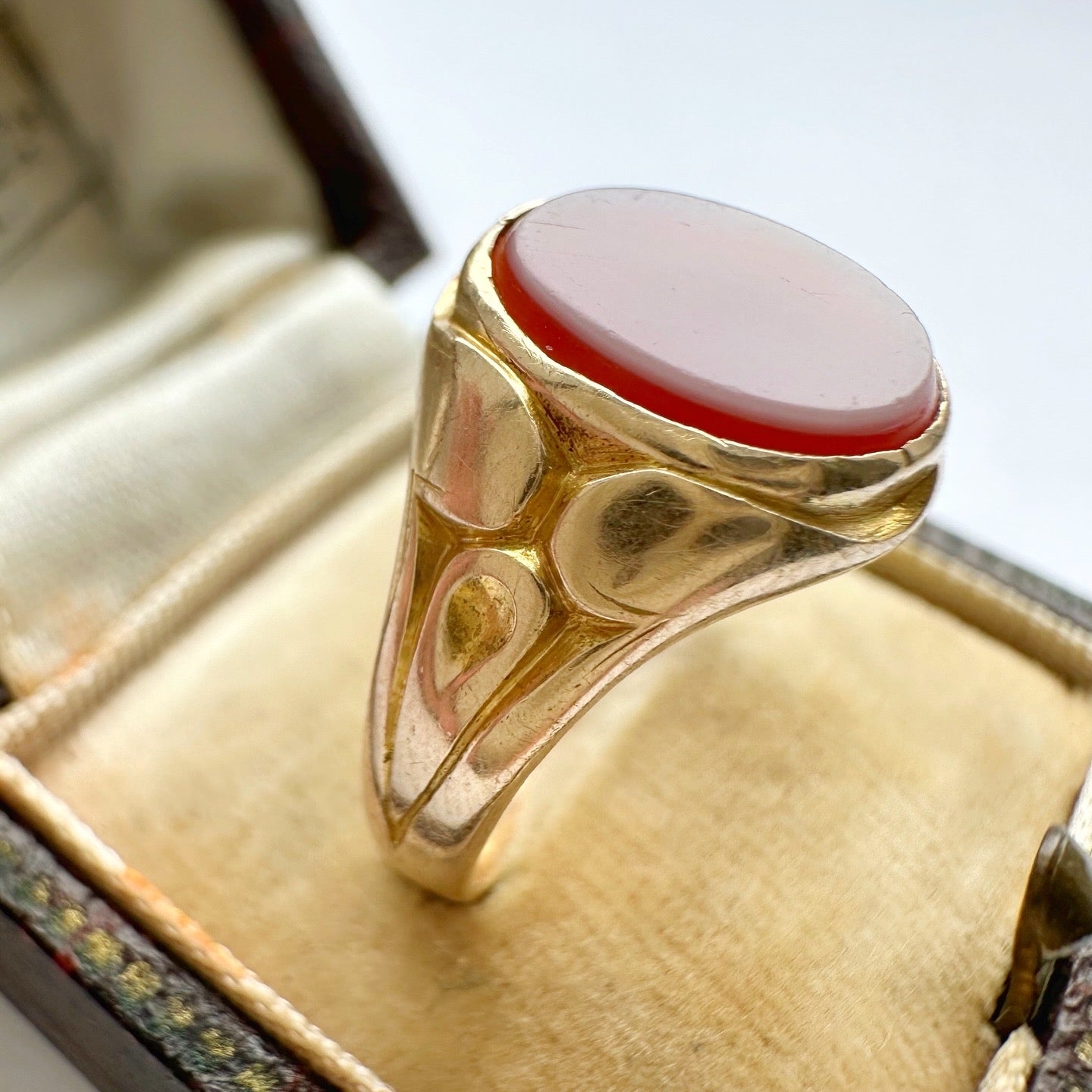 Antique 15ct & sardonyx signet ring