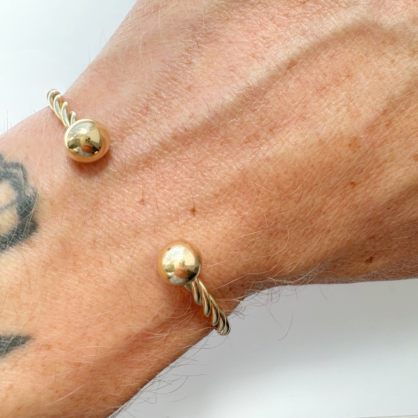 Vintage 9ct gold twisted torque bracelet