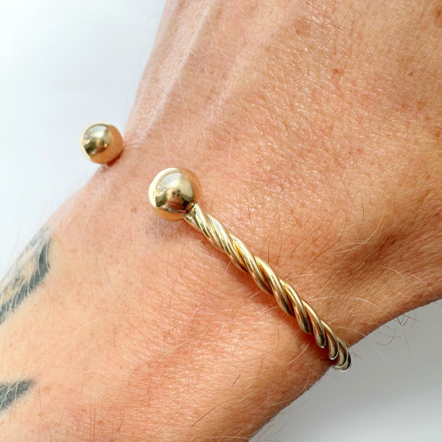 Vintage 9ct gold twisted torque bracelet