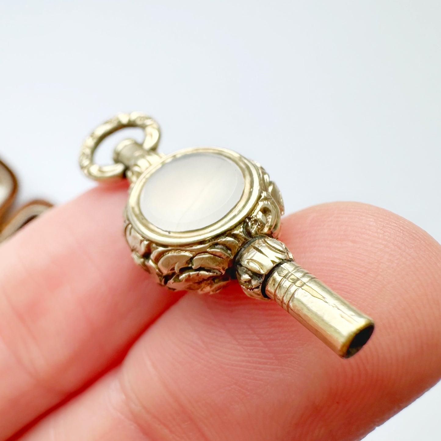 Antique 9ct gold watch key charm
