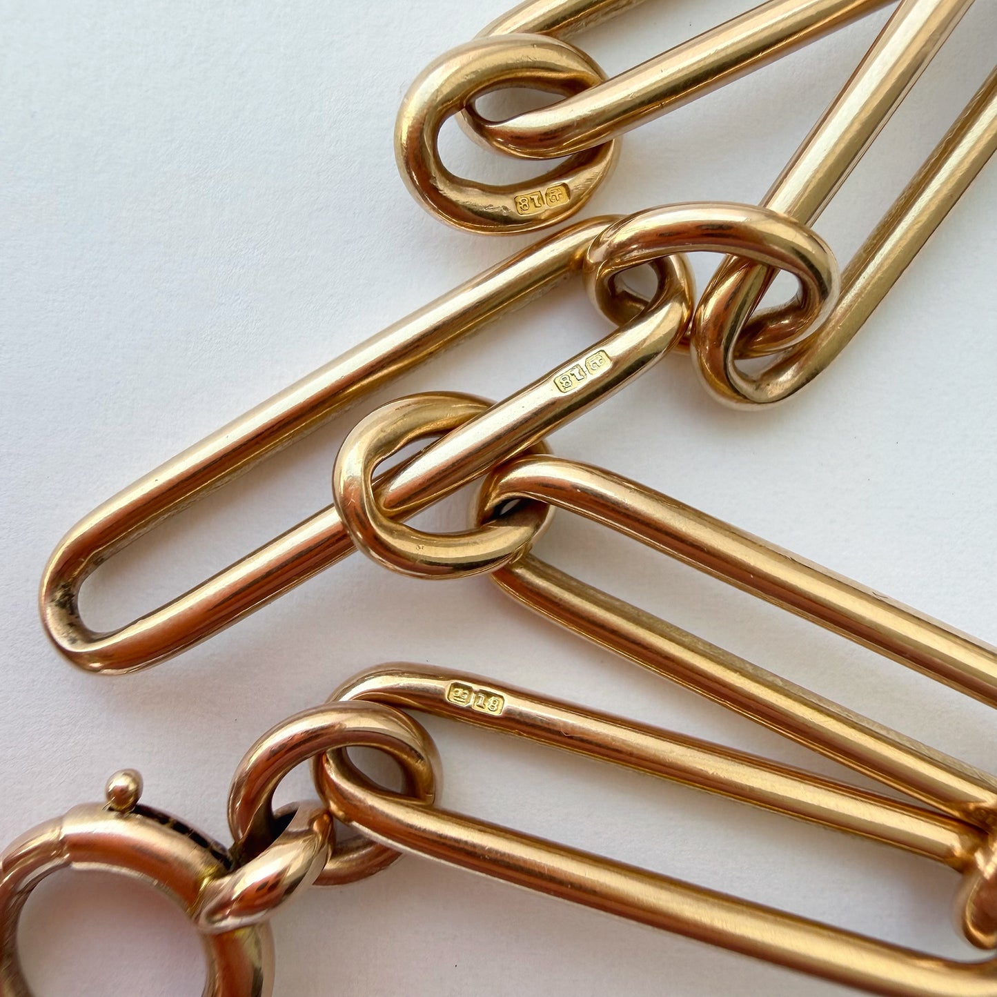 Antique 18ct gold paperclip bracelet