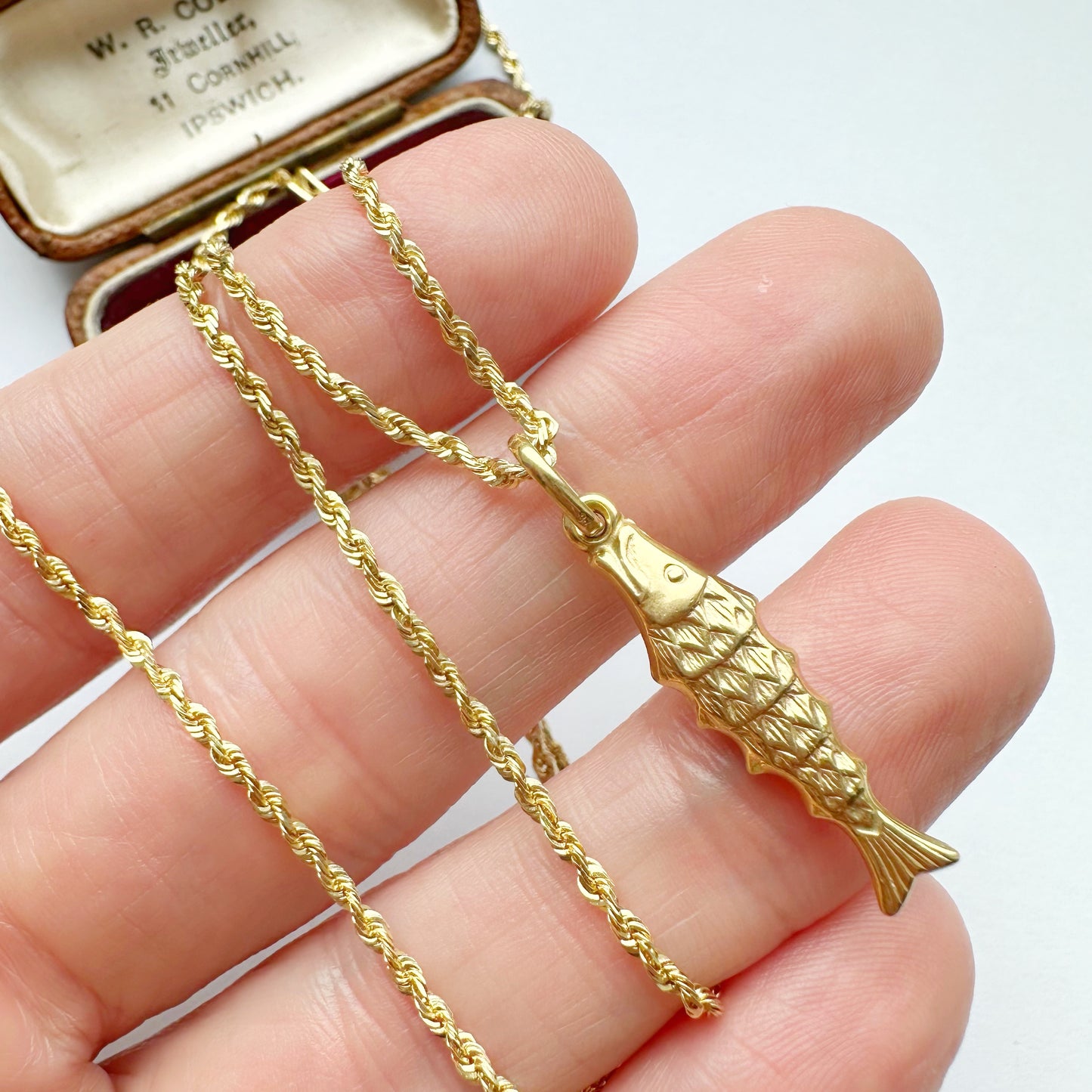 Vintage 9ct gold fish charm