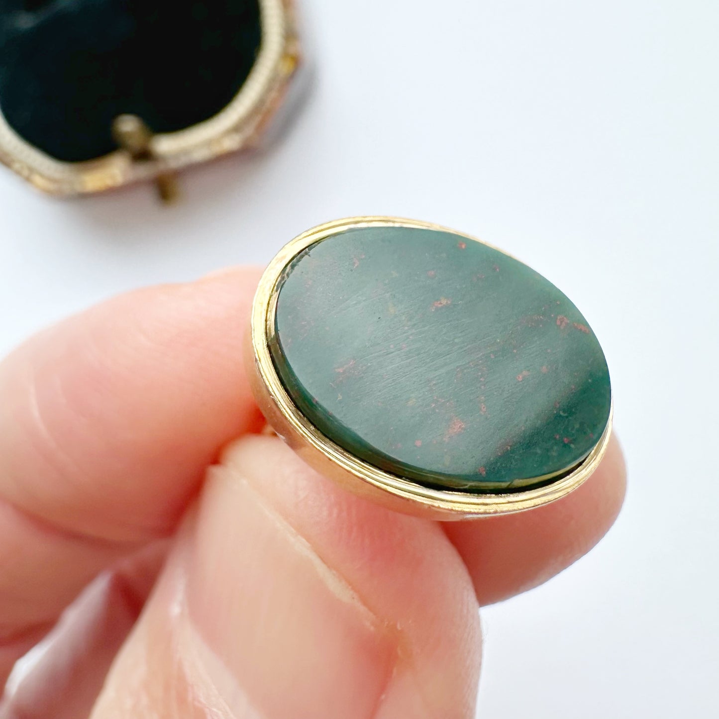 Antique 9ct gold & bloodstone heart fob