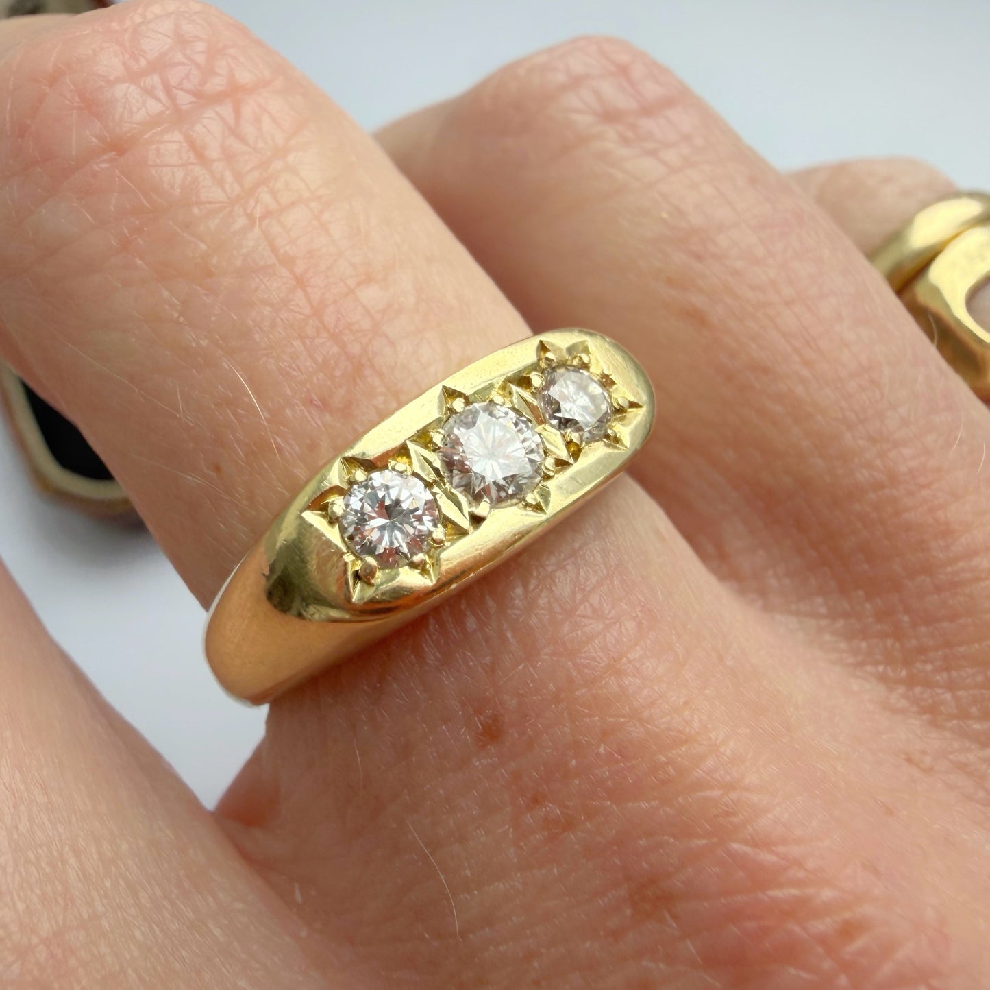 Vintage 18ct gold & diamond startburst set ring