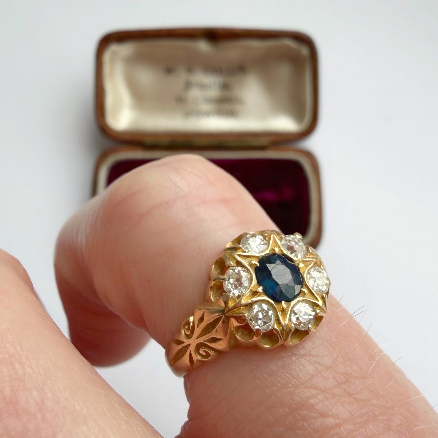 Victorian 18ct gold, diamond & sapphire ring