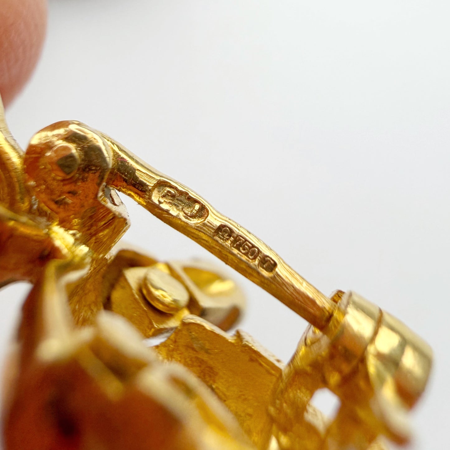Vintage 18ct gold, diamond & sapphire Jumping Jack charm/pin