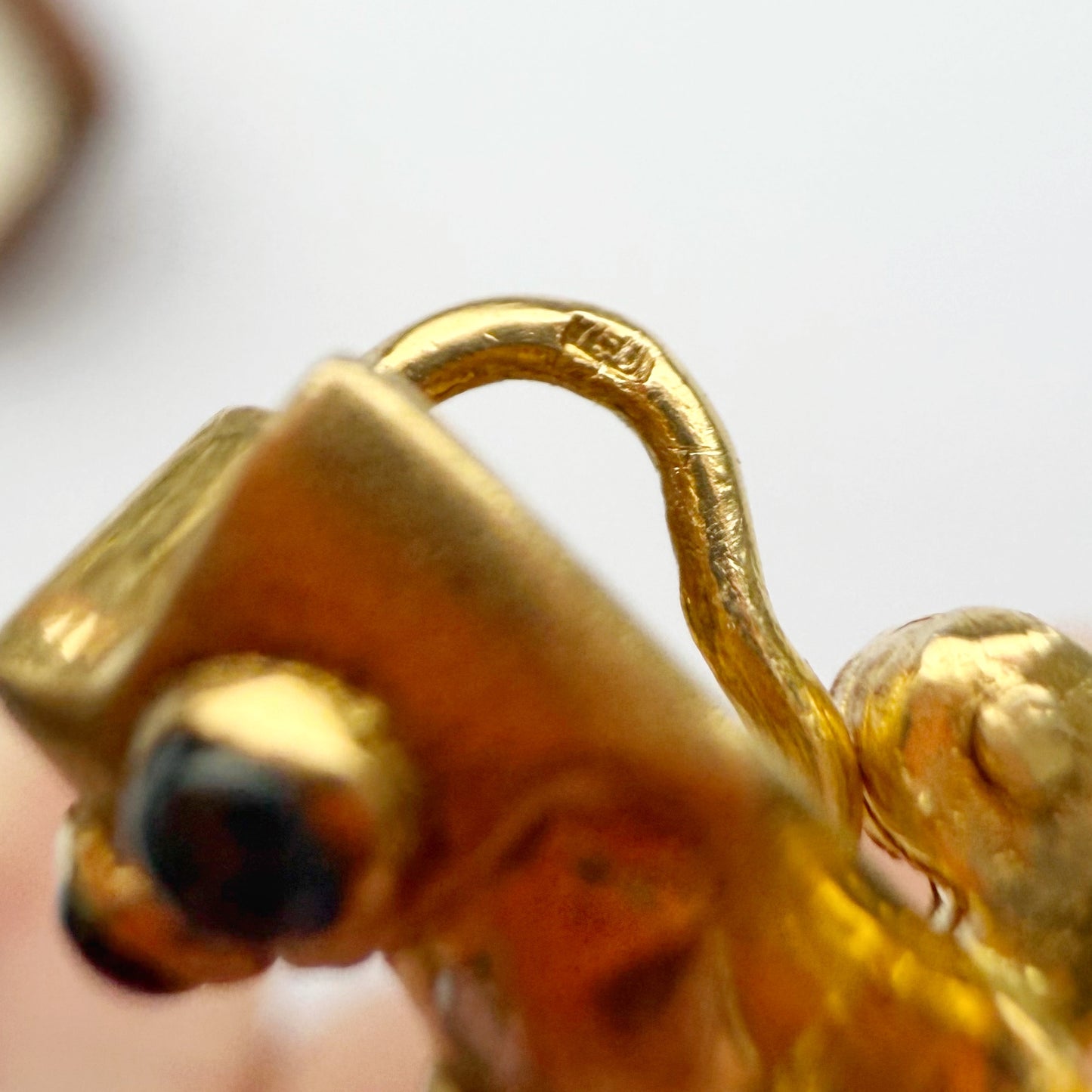 Vintage 18ct gold, diamond & sapphire Jumping Jack charm/pin
