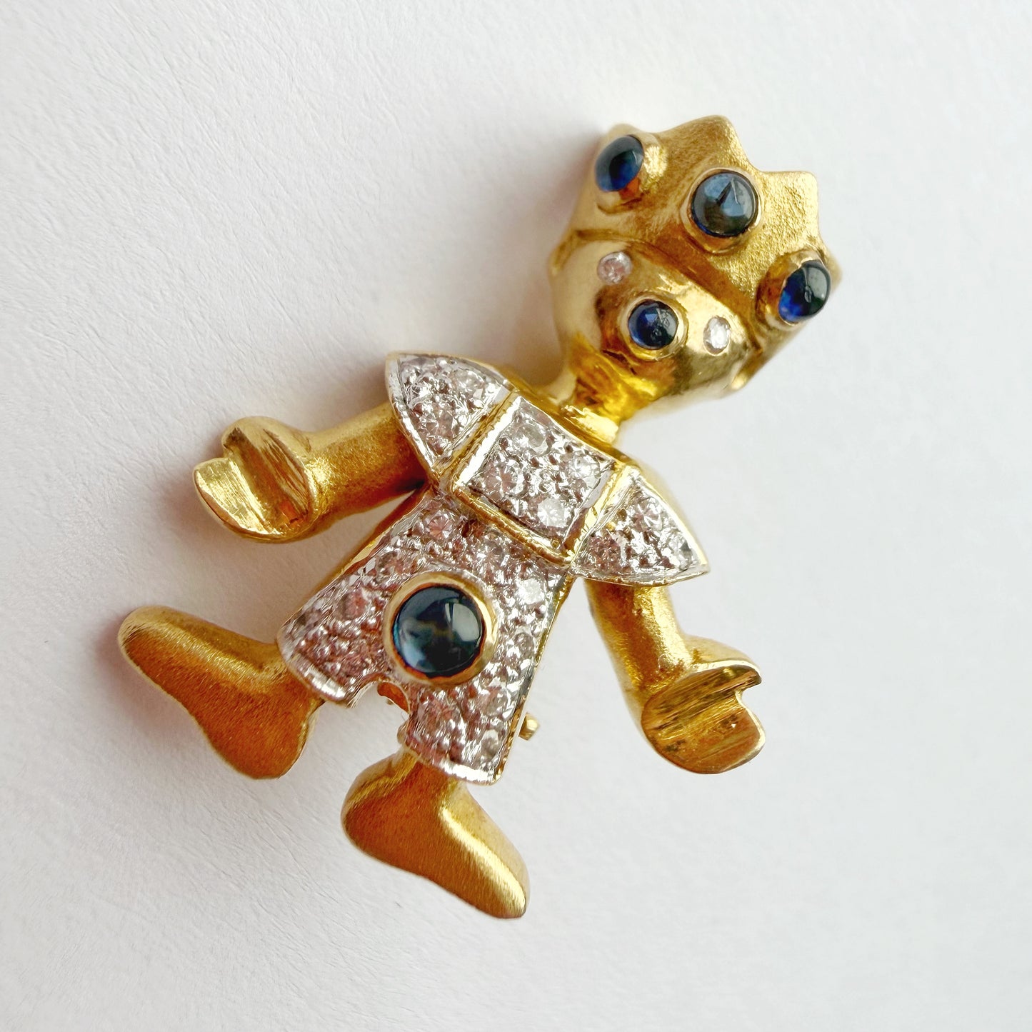 Vintage 18ct gold, diamond & sapphire Jumping Jack charm/pin