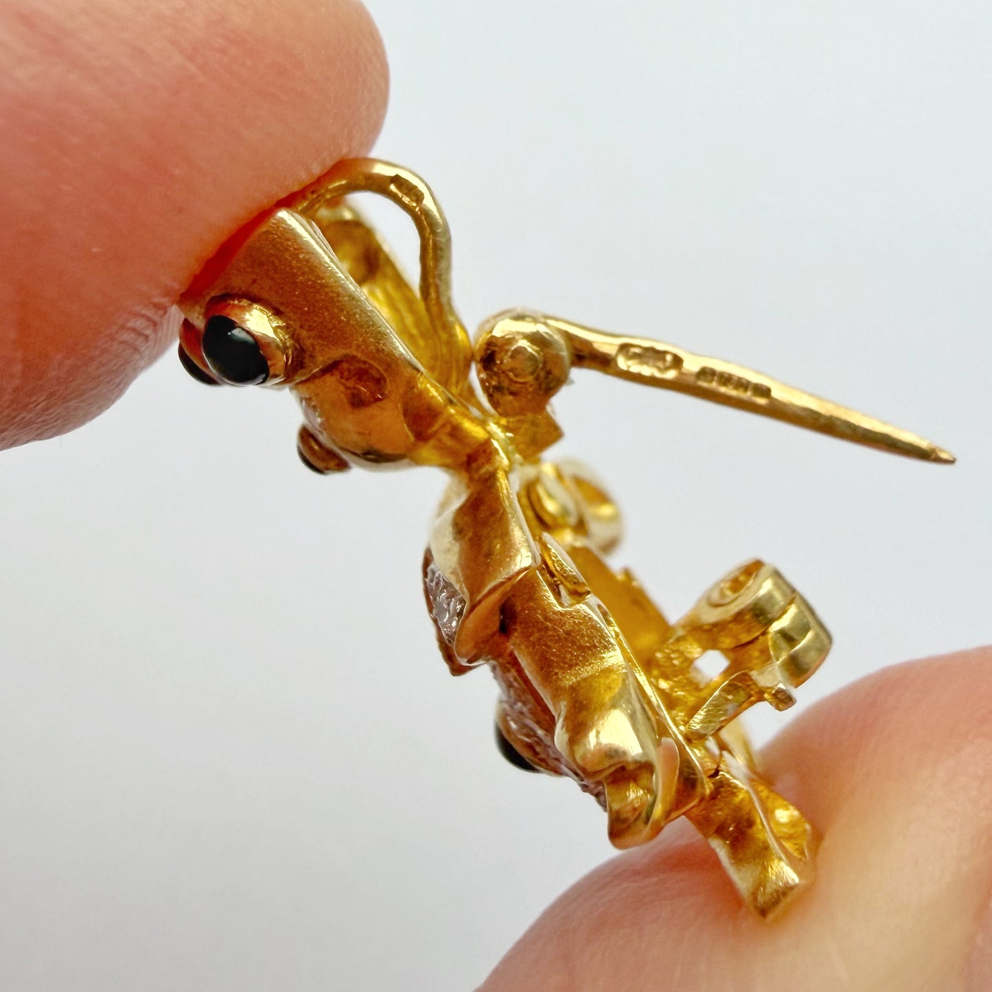Vintage 18ct gold, diamond & sapphire Jumping Jack charm/pin