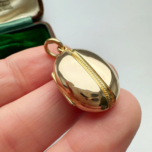 Antique 15ct gold locket