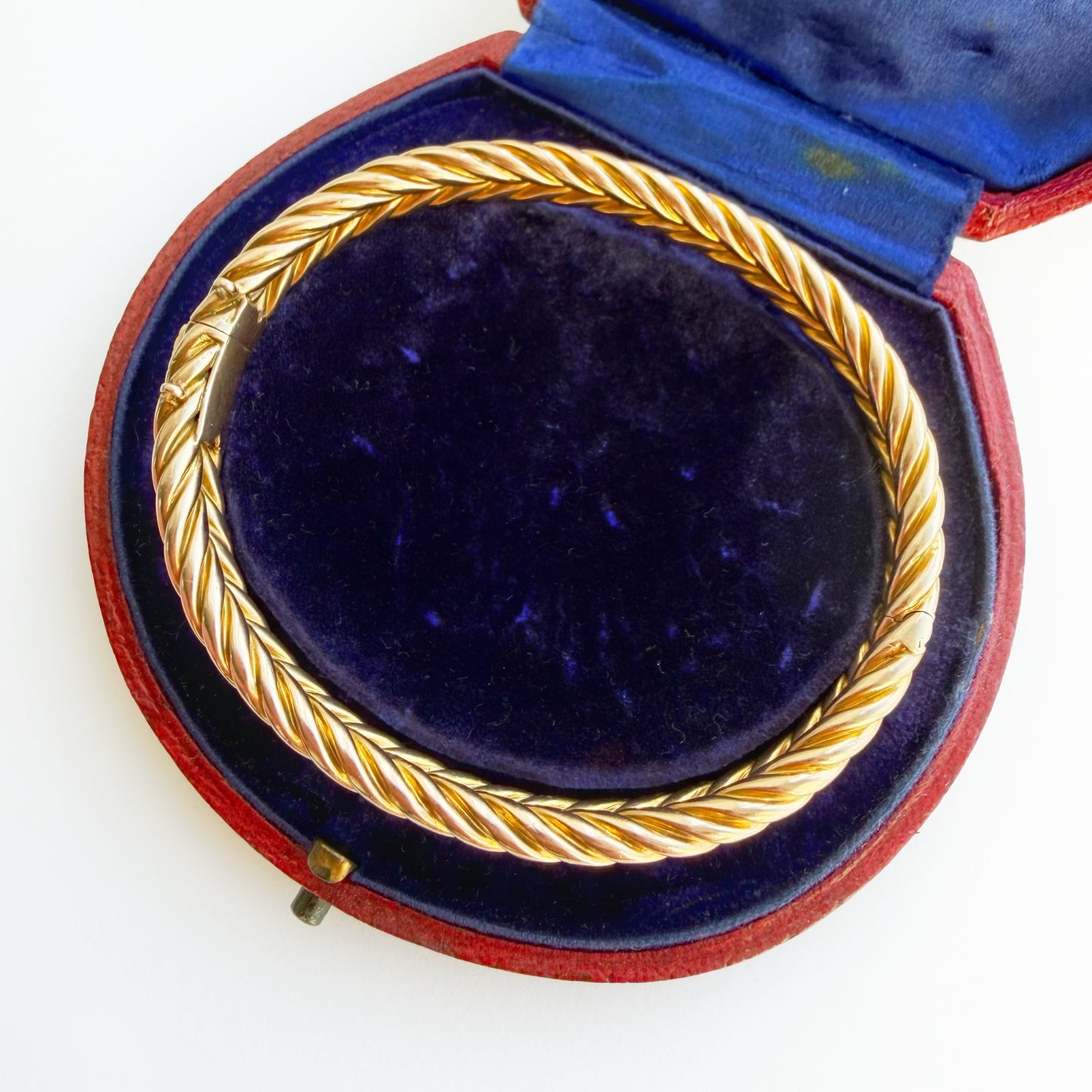 Antique 15ct gold twisted bracelet