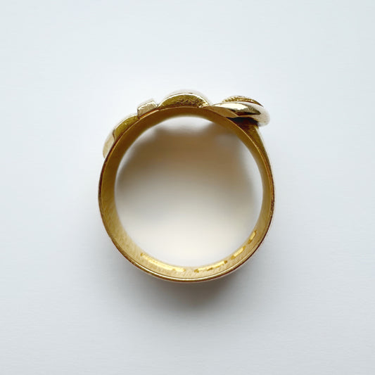 Antique 18ct gold buckle ring