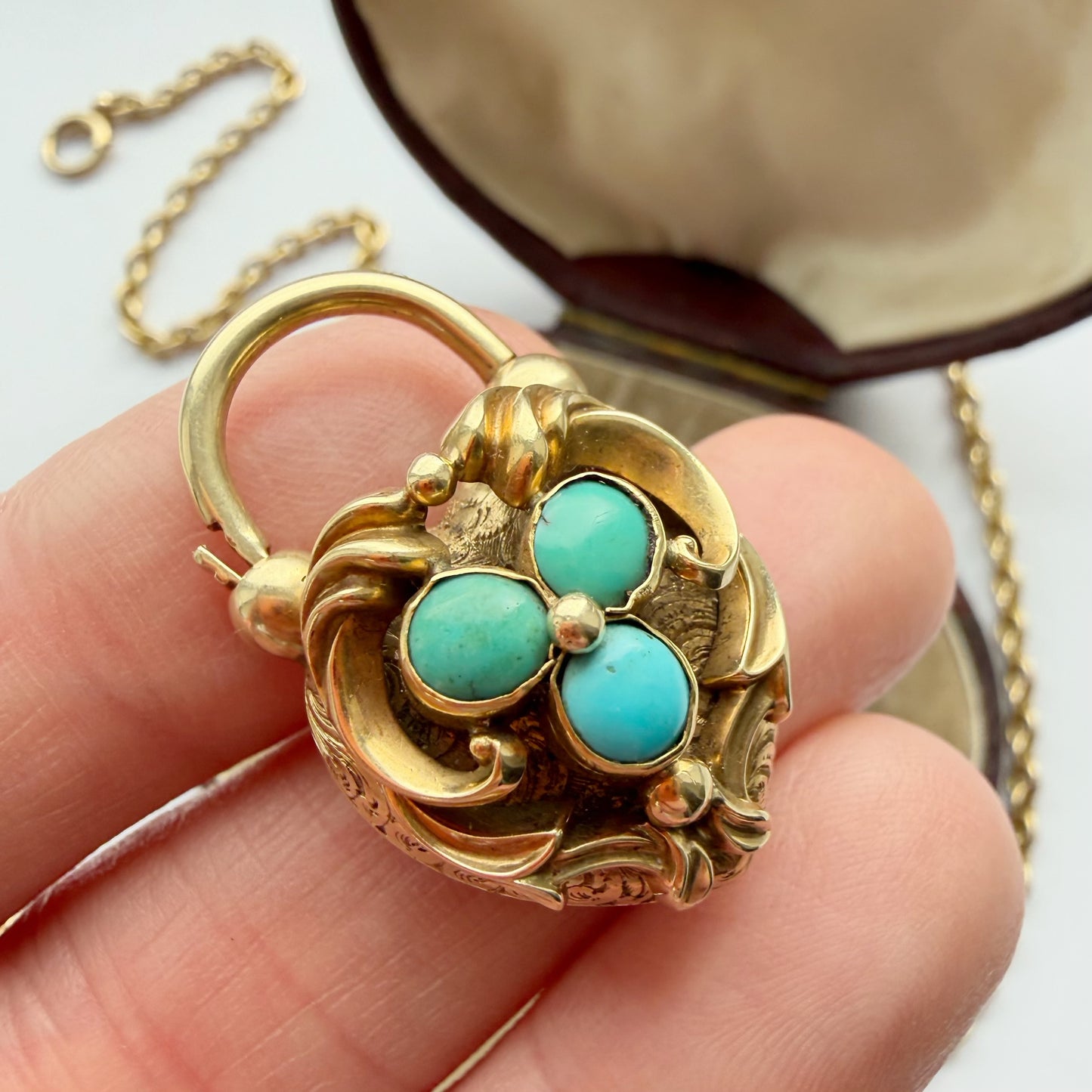 Victorian 15ct gold & turquoise heart padlock