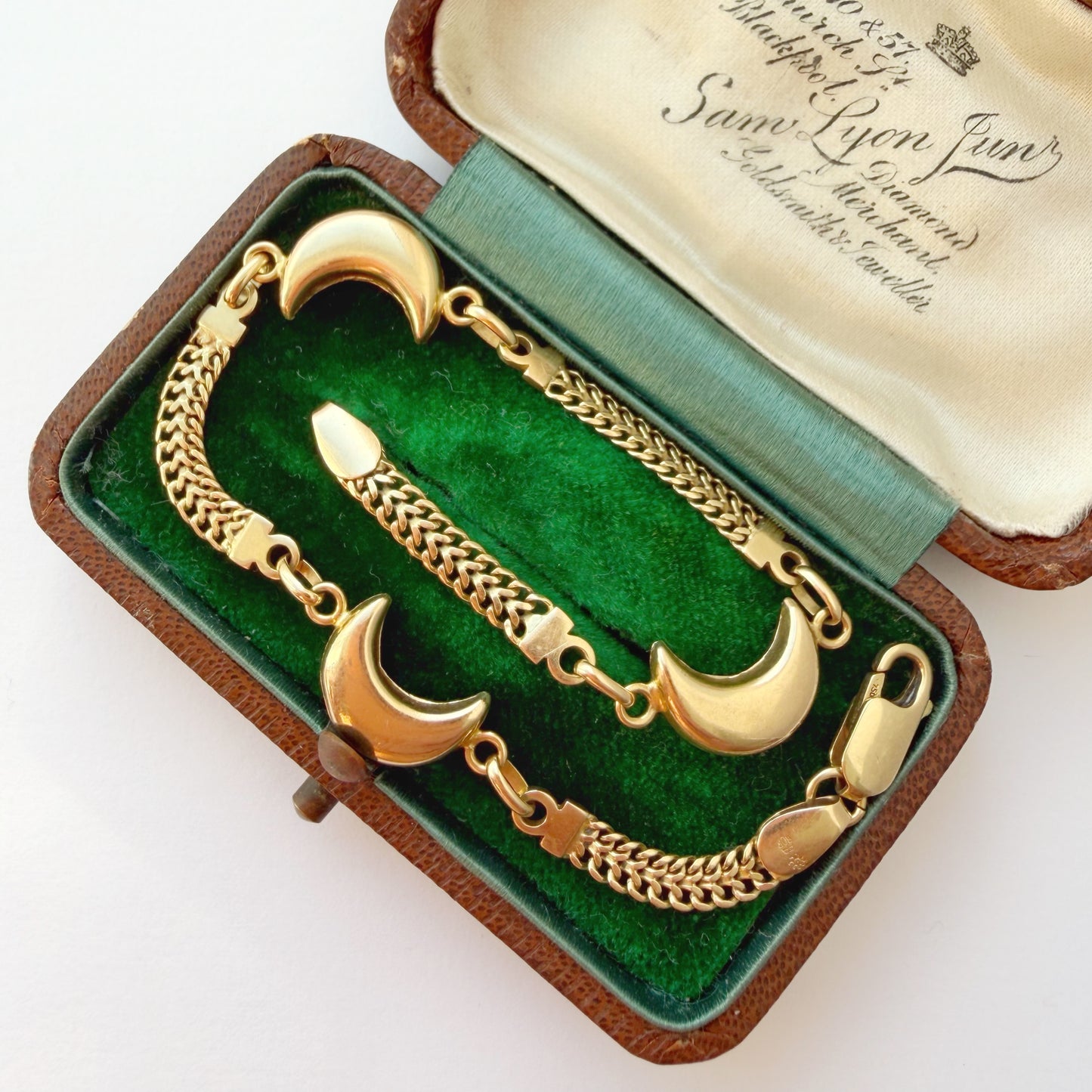 Vintage 18ct gold moon station bracelet