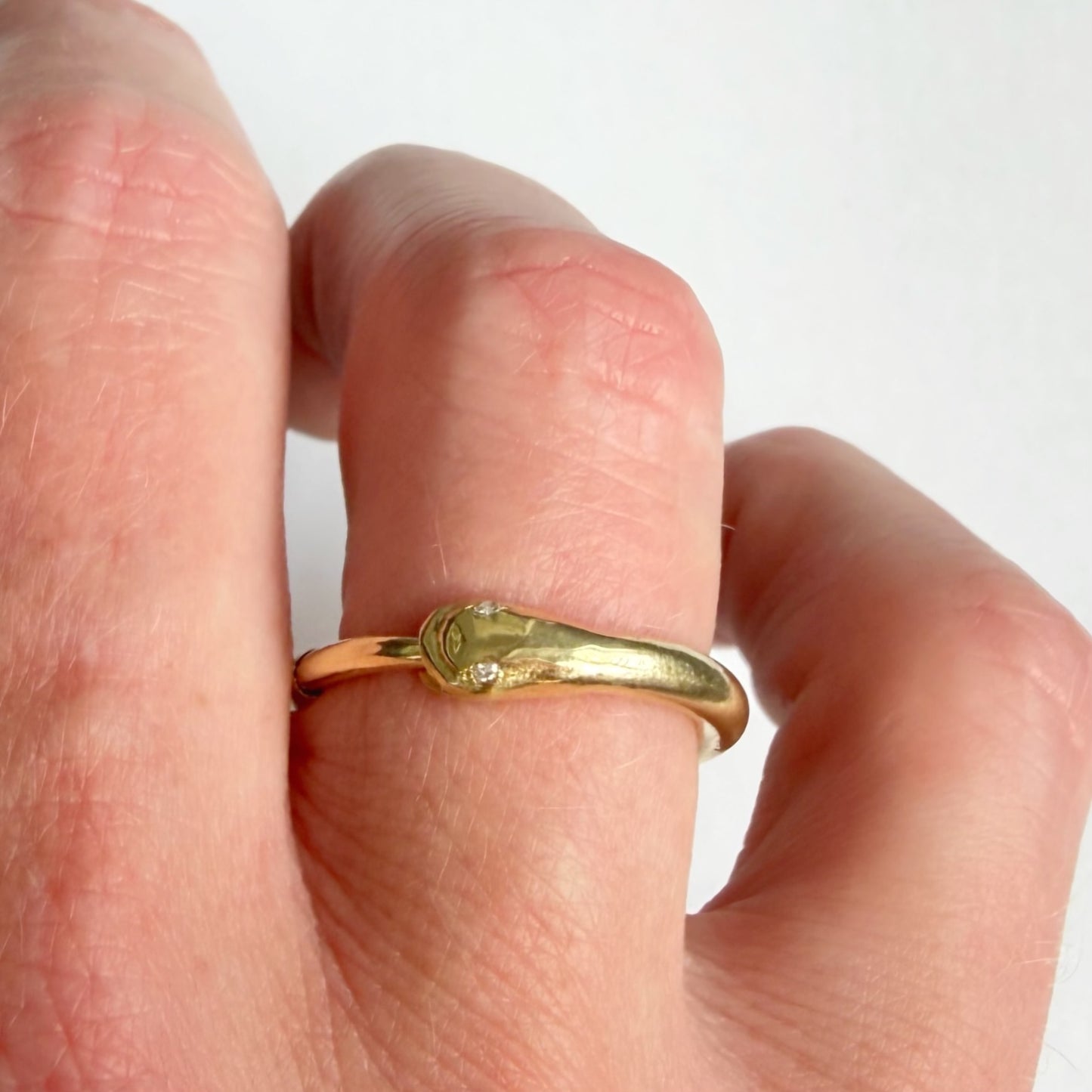 18ct gold & diamond ouroboros snake bolt ring
