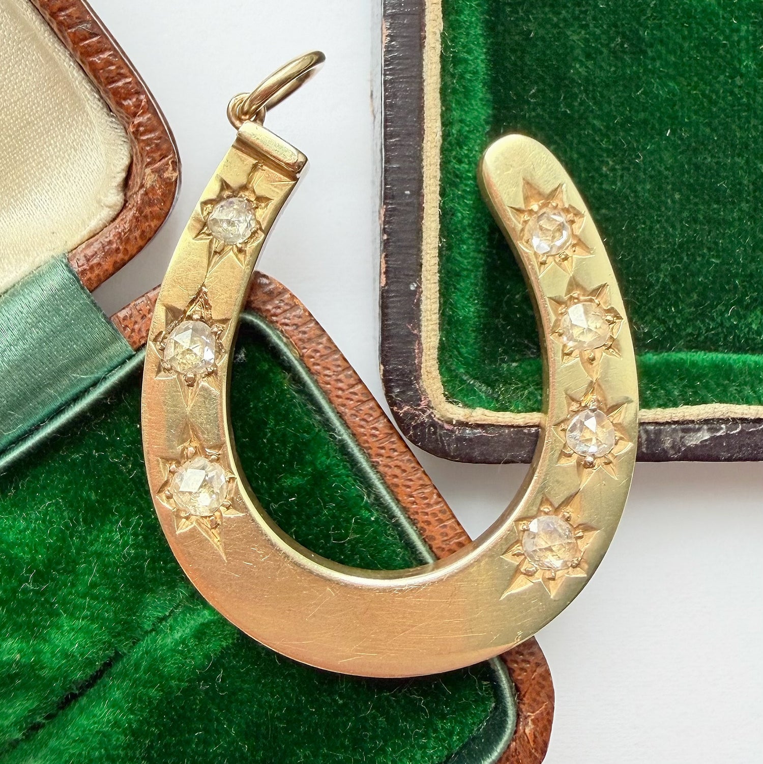 Charms, Pendants & Lockets