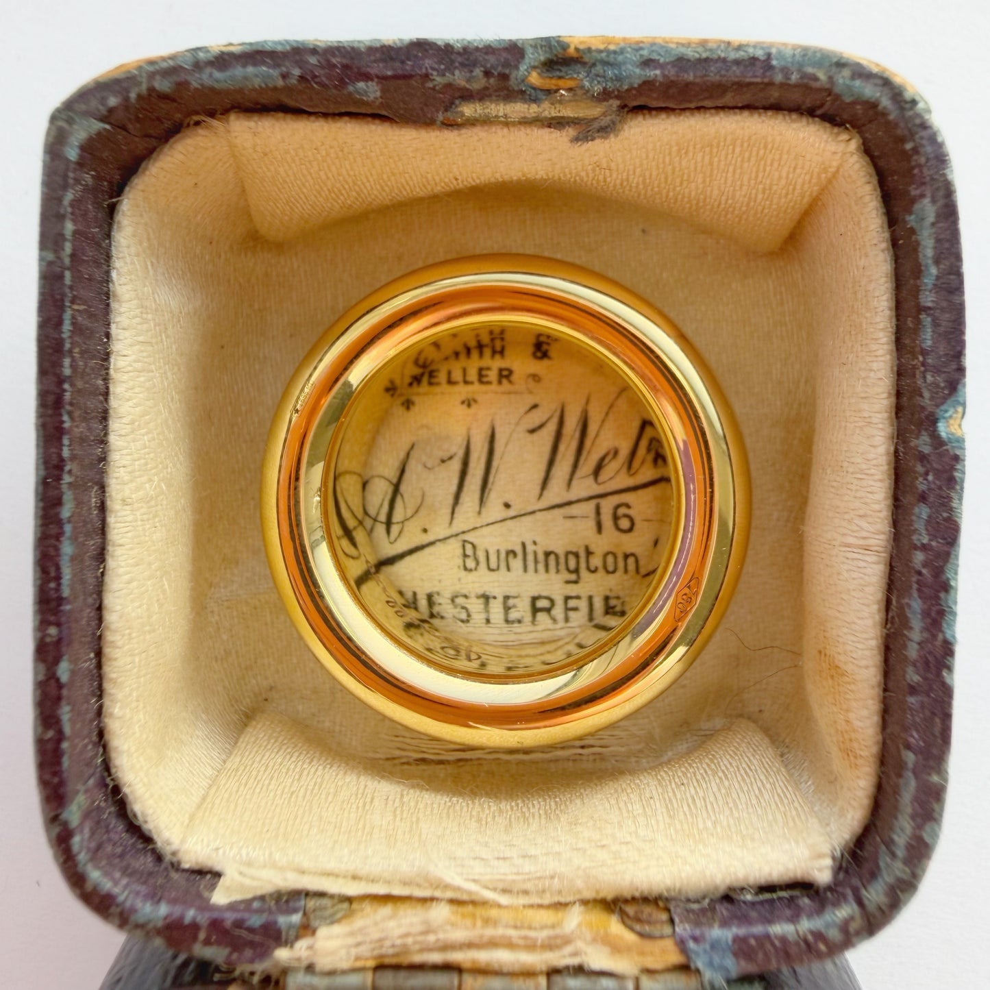 Pre-loved Pomellato 18ct gold donut band