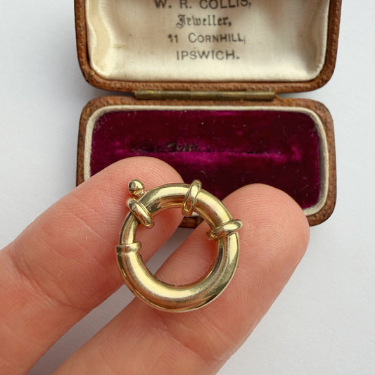 Extra large 9ct gold bolt clasp