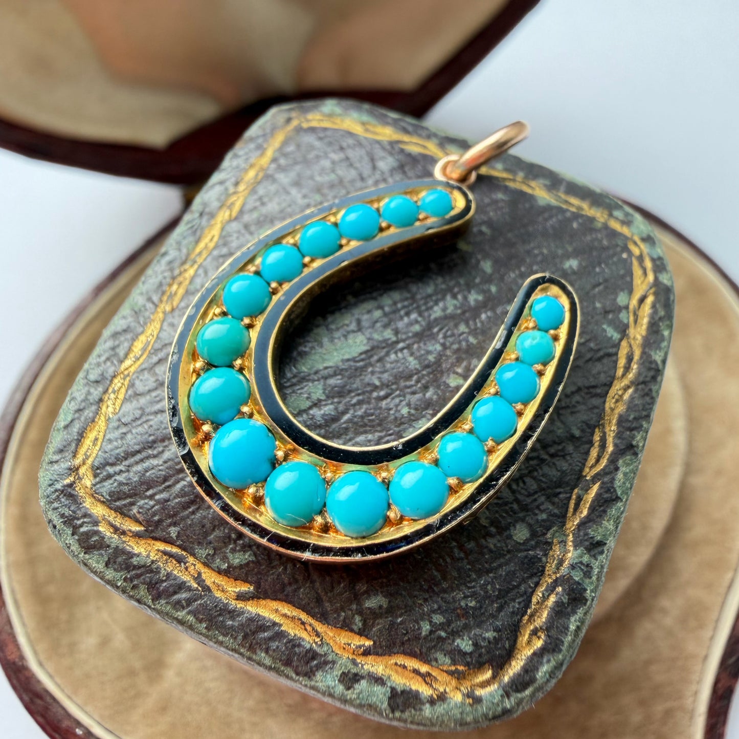 Victorian 9ct gold, turquoise & black enamel horseshoe pendant
