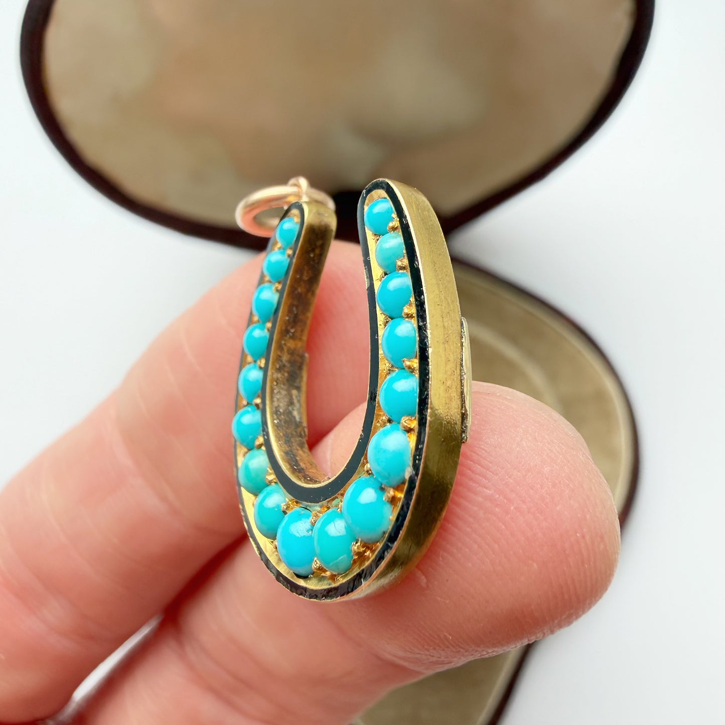 Victorian 9ct gold, turquoise & black enamel horseshoe pendant