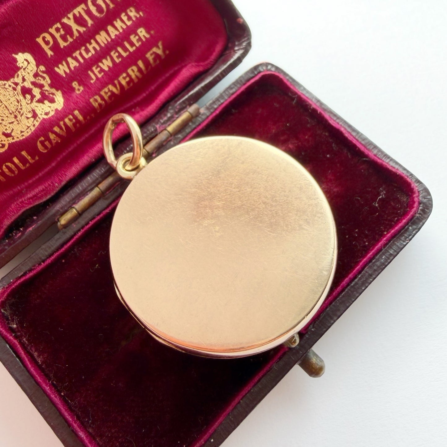 Antique 15ct gold locket