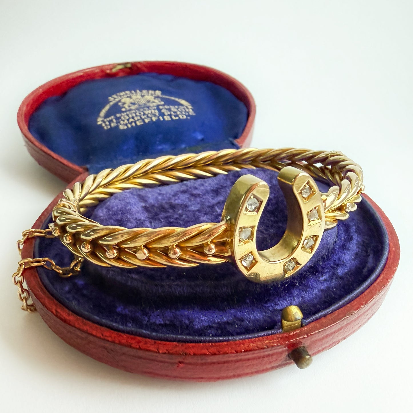 Antique 15ct gold & diamond horseshoe bracelet