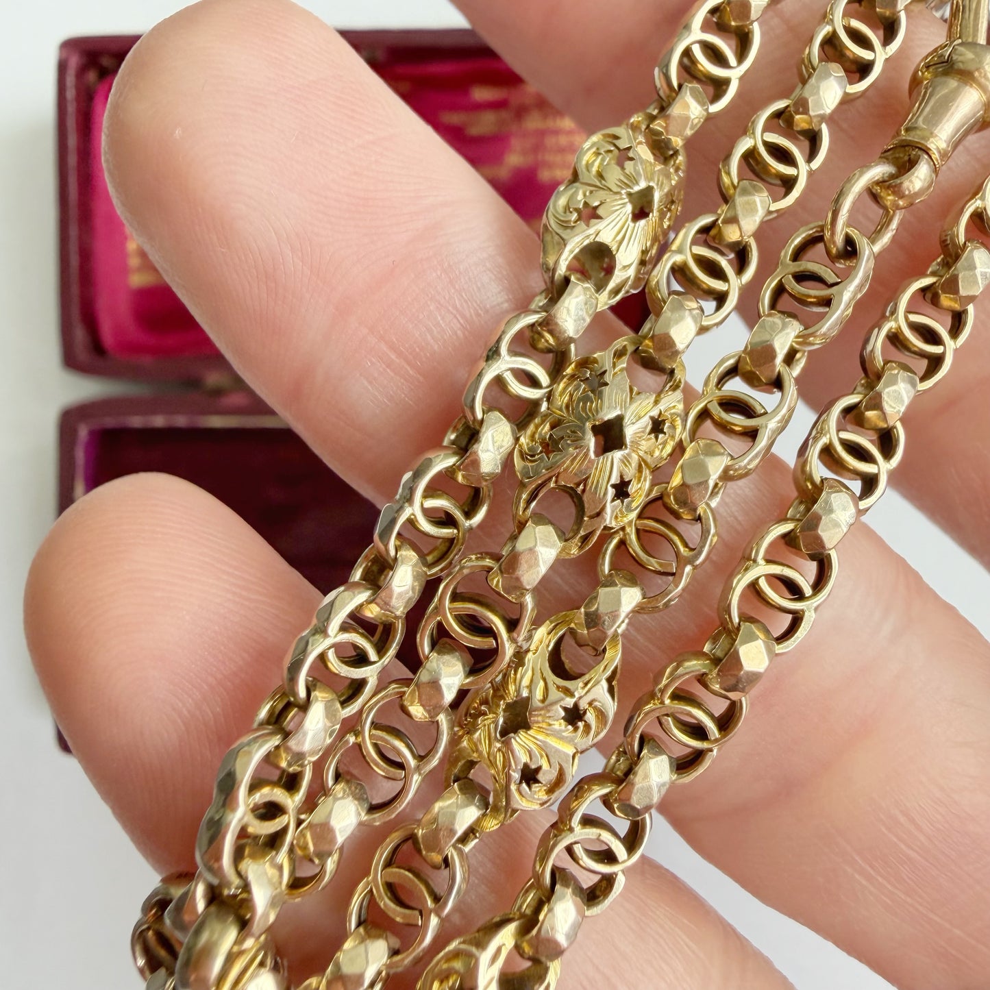 Antique 9ct yellow gold star link chain with dog clip