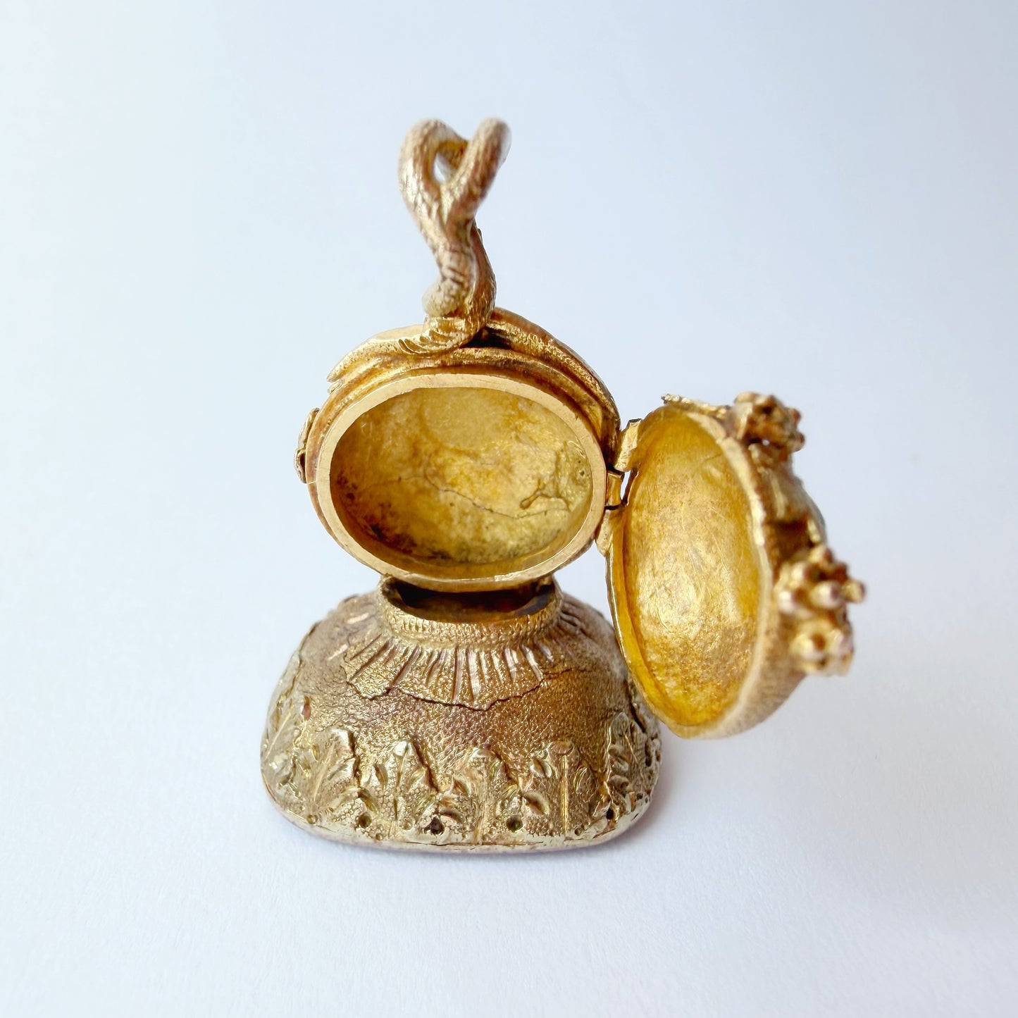 Georgian 15ct gold & bloodstone fob locket