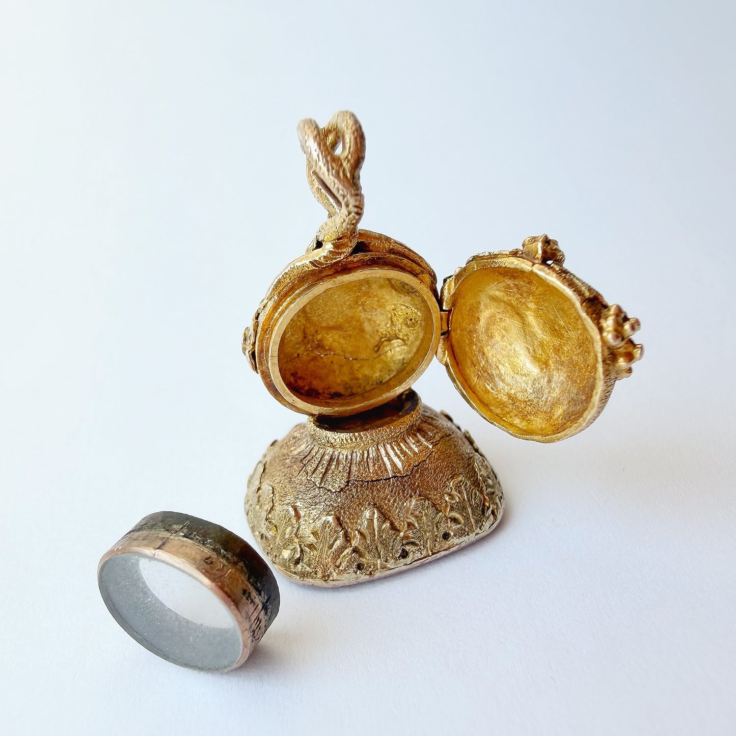 Georgian 15ct gold & bloodstone fob locket