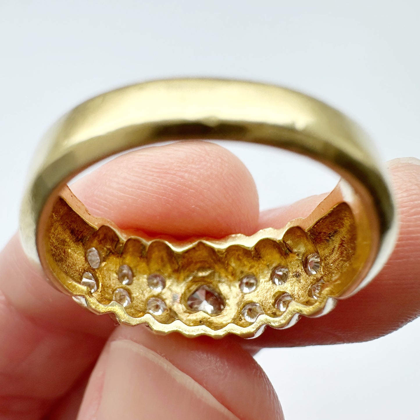 Vintage 18ct gold & diamond heart ring
