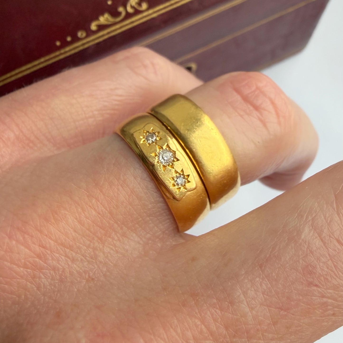 Art Deco 22ct gold starburst diamond ring