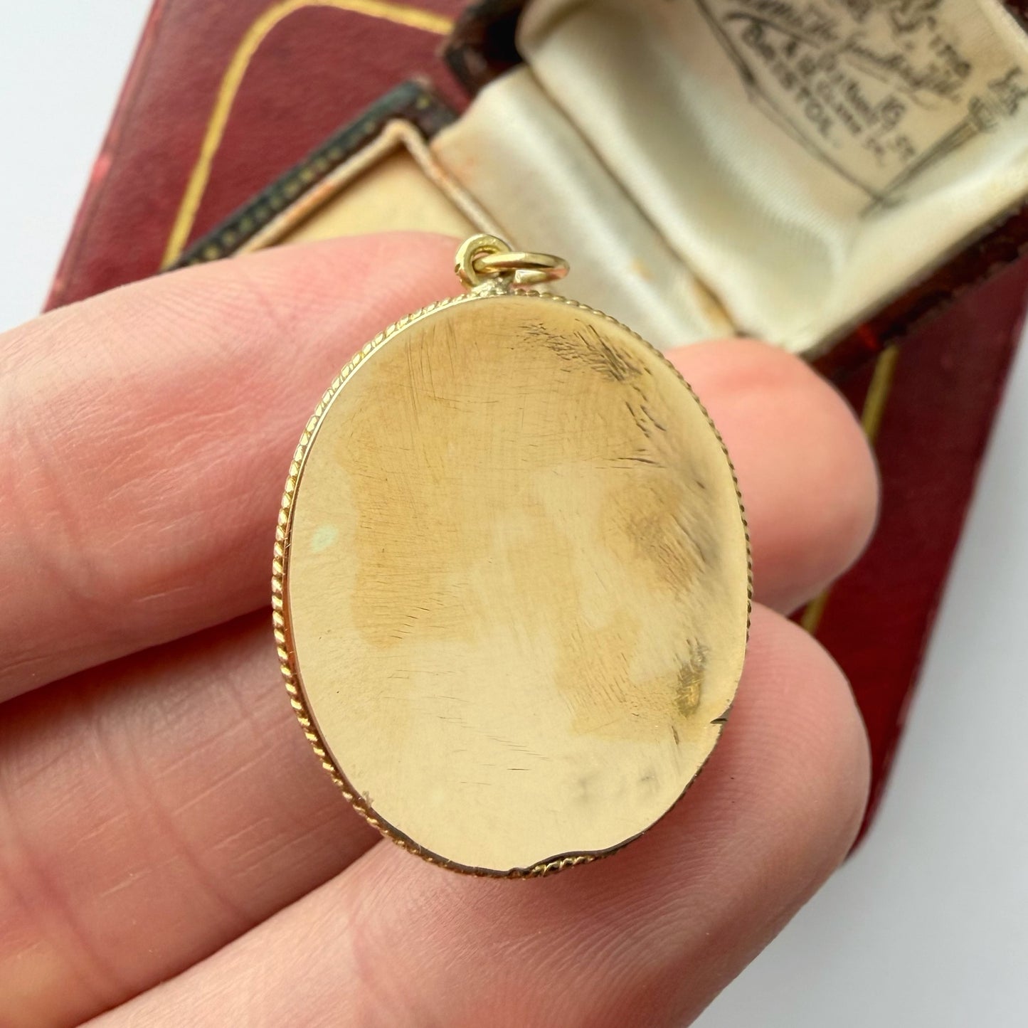 Antique 15ct gold Essex Crystal Dog Pendant