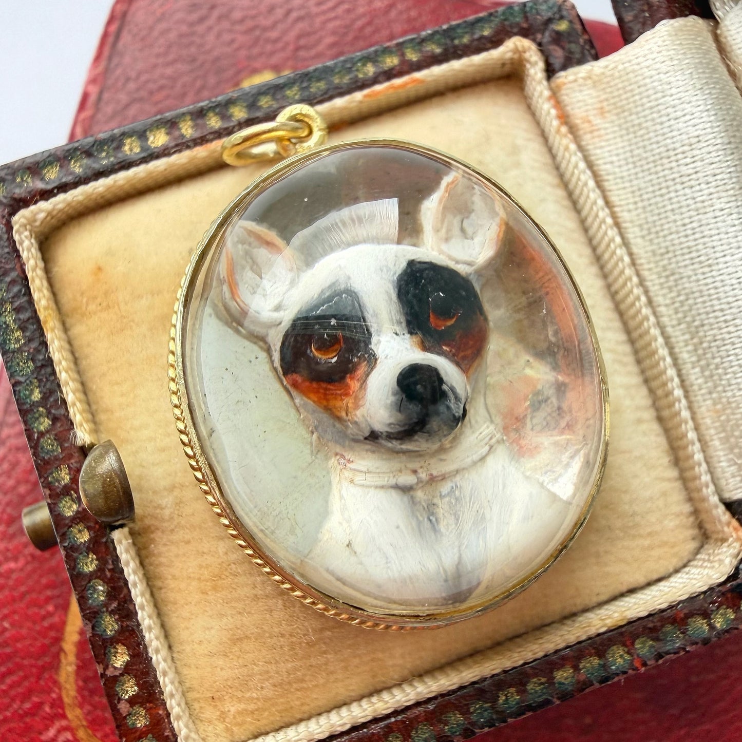 Antique 15ct gold Essex Crystal Dog Pendant