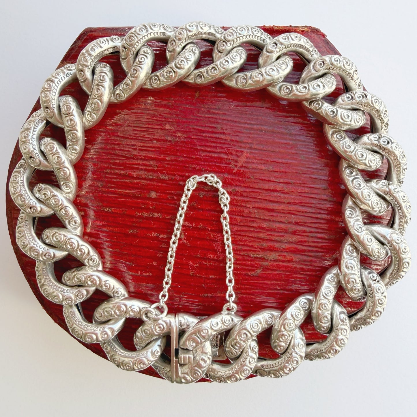 Antique decorative silver curb bracelet