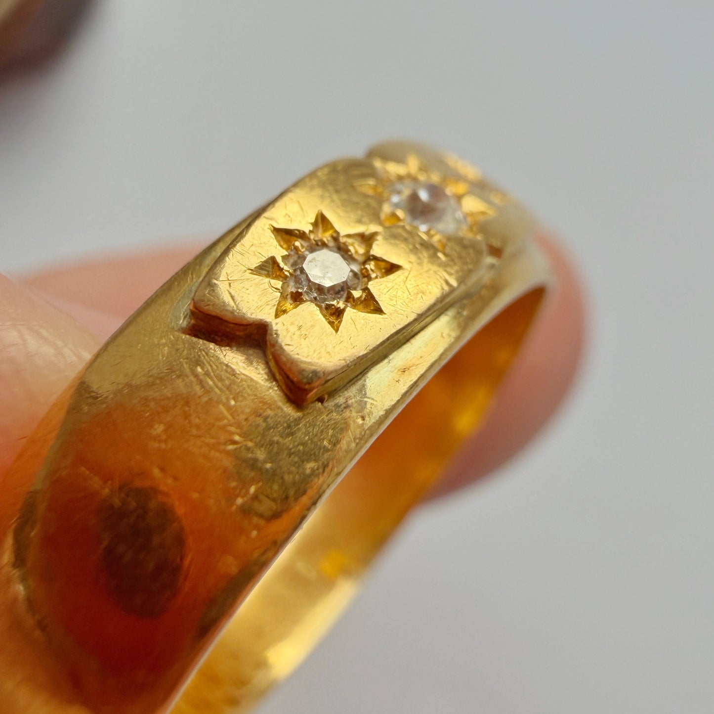 Art Deco 22ct gold starburst diamond ring