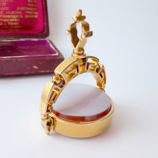 Antique 15ct gold, bloodstone & sardonyx spinning fob