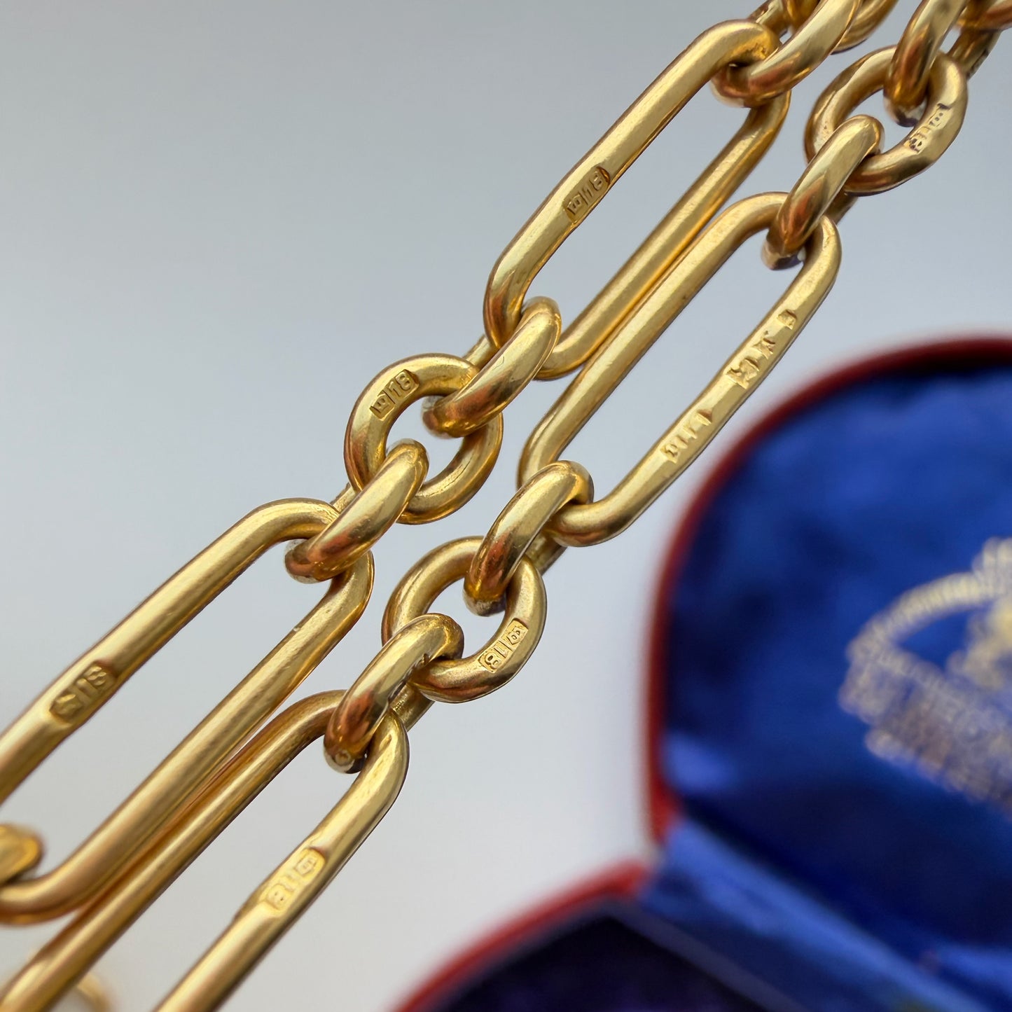 Antique 18ct gold fetter/mini trombone Albert chain
