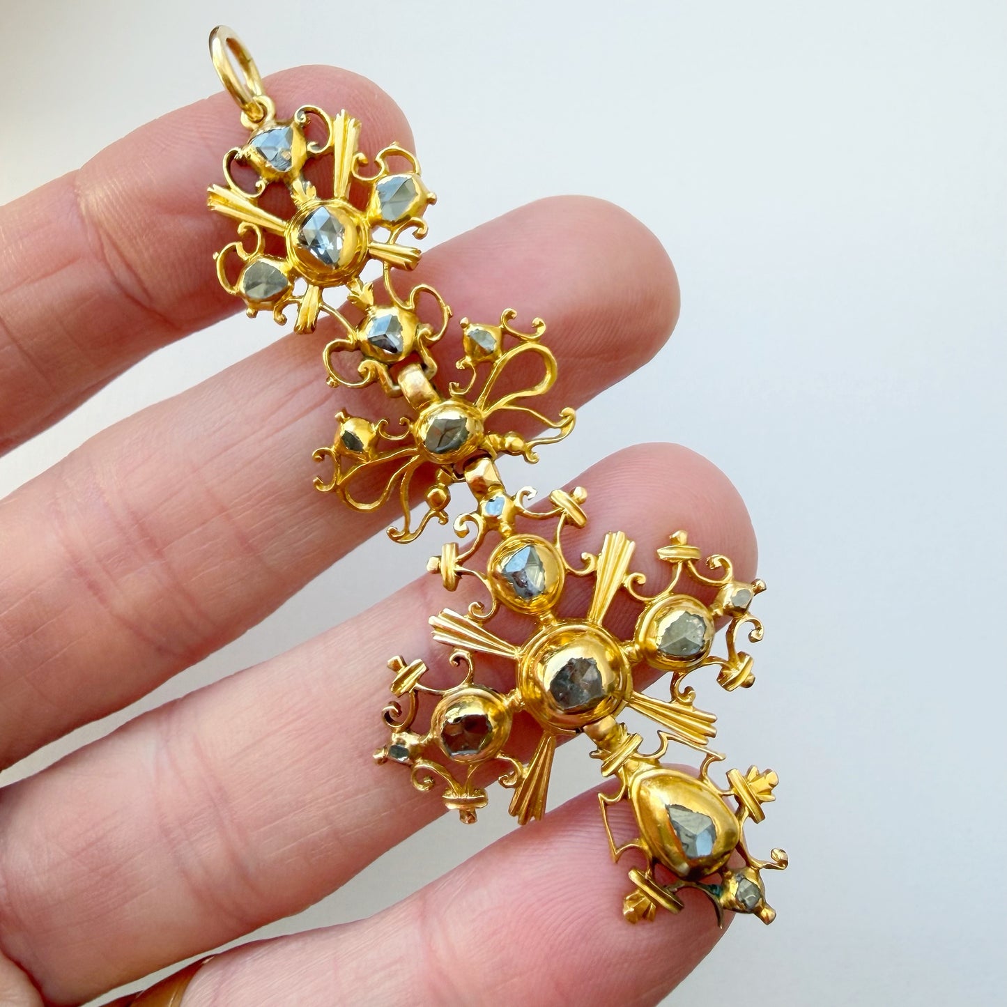Spanish 18th Century high carat & diamond pendant