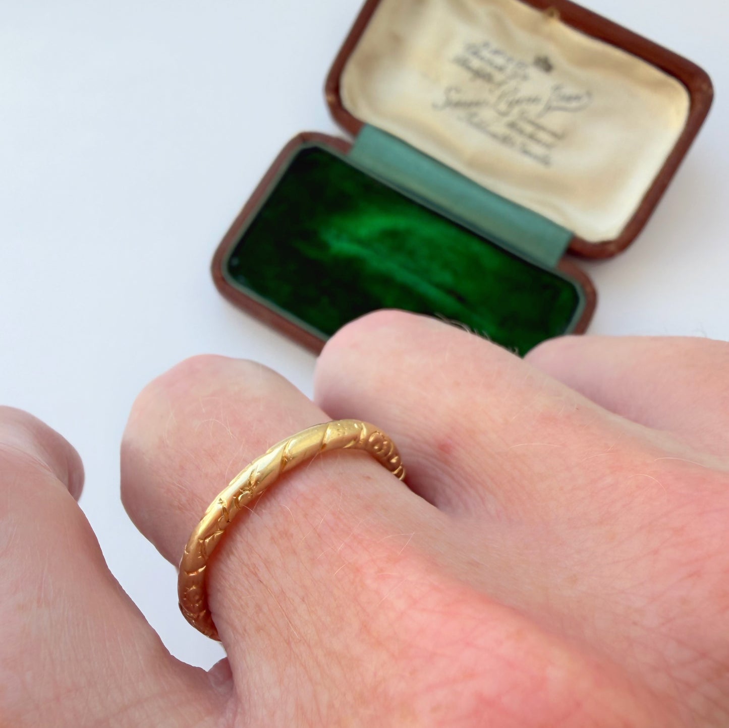 Antique 13.5ct gold Georgian split ring