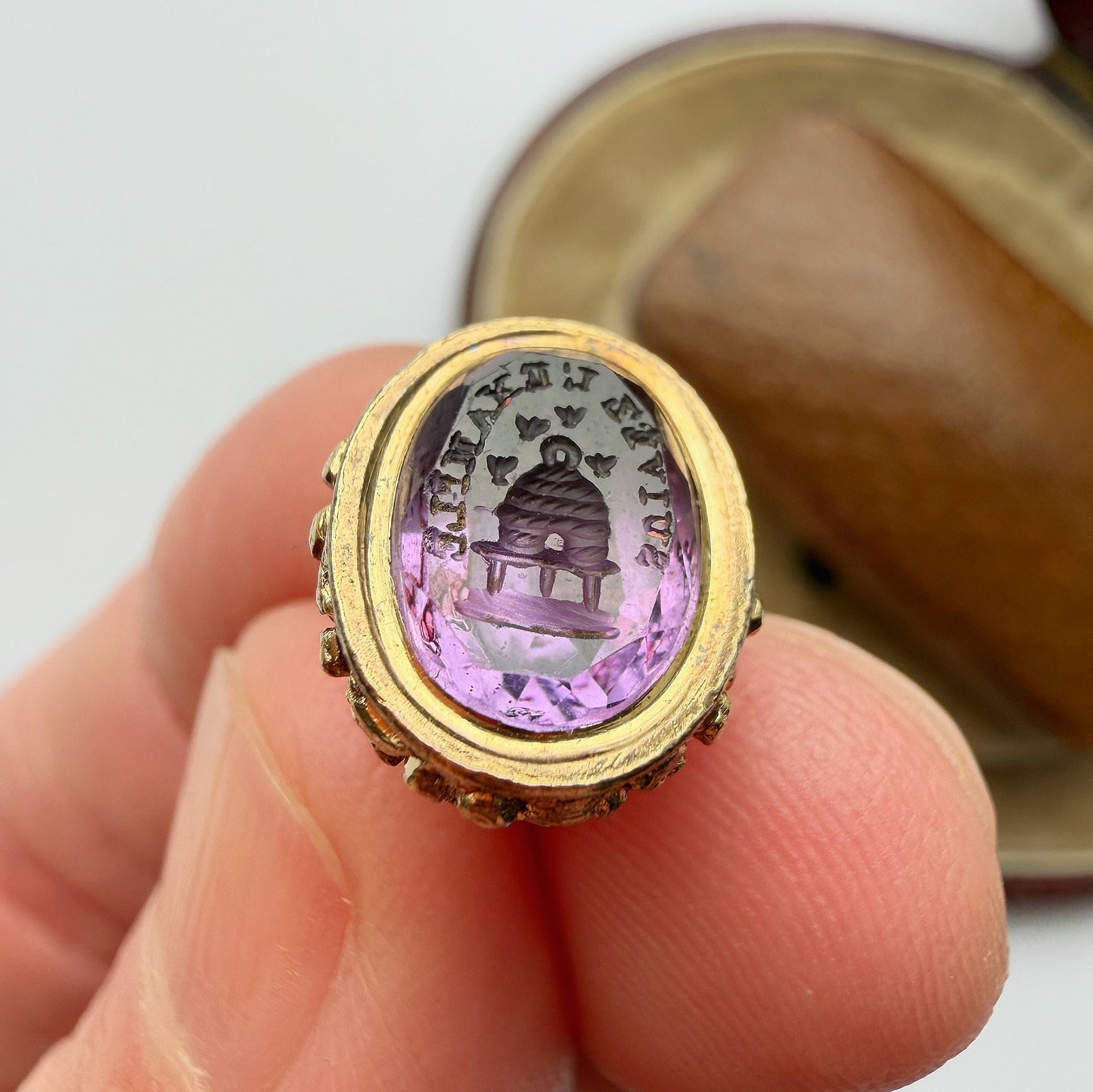 Late Georgian/Early Victorian amethyst beehive intaglio seal