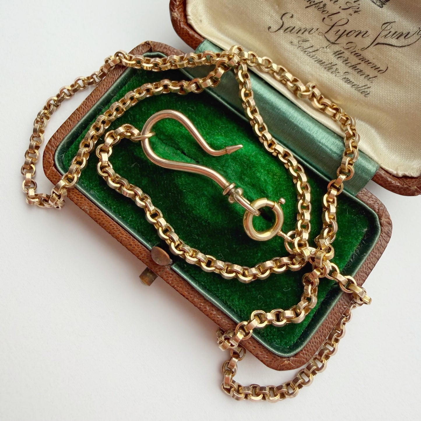 Victorian 9ct gold shepherd's hook charm