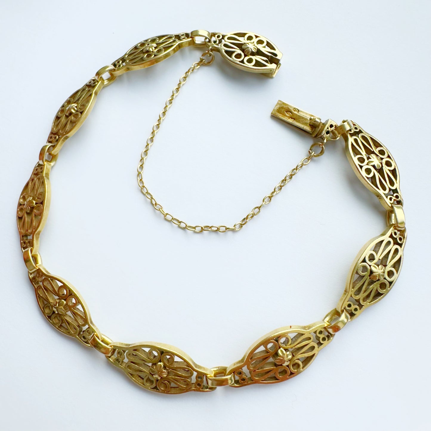 Antique French 18ct gold filigree lozenge link bracelet