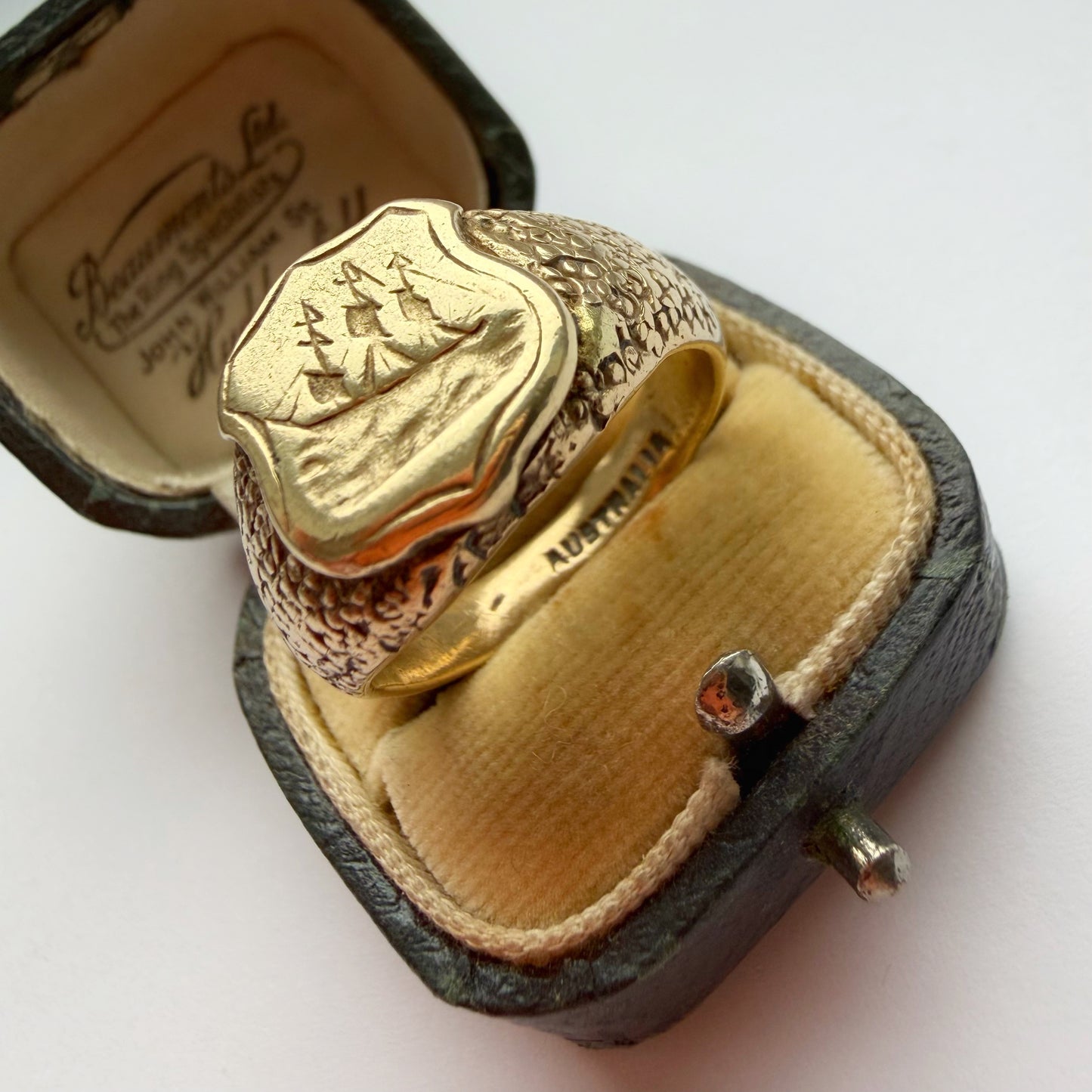 Vintage/antique base metal ship signet ring