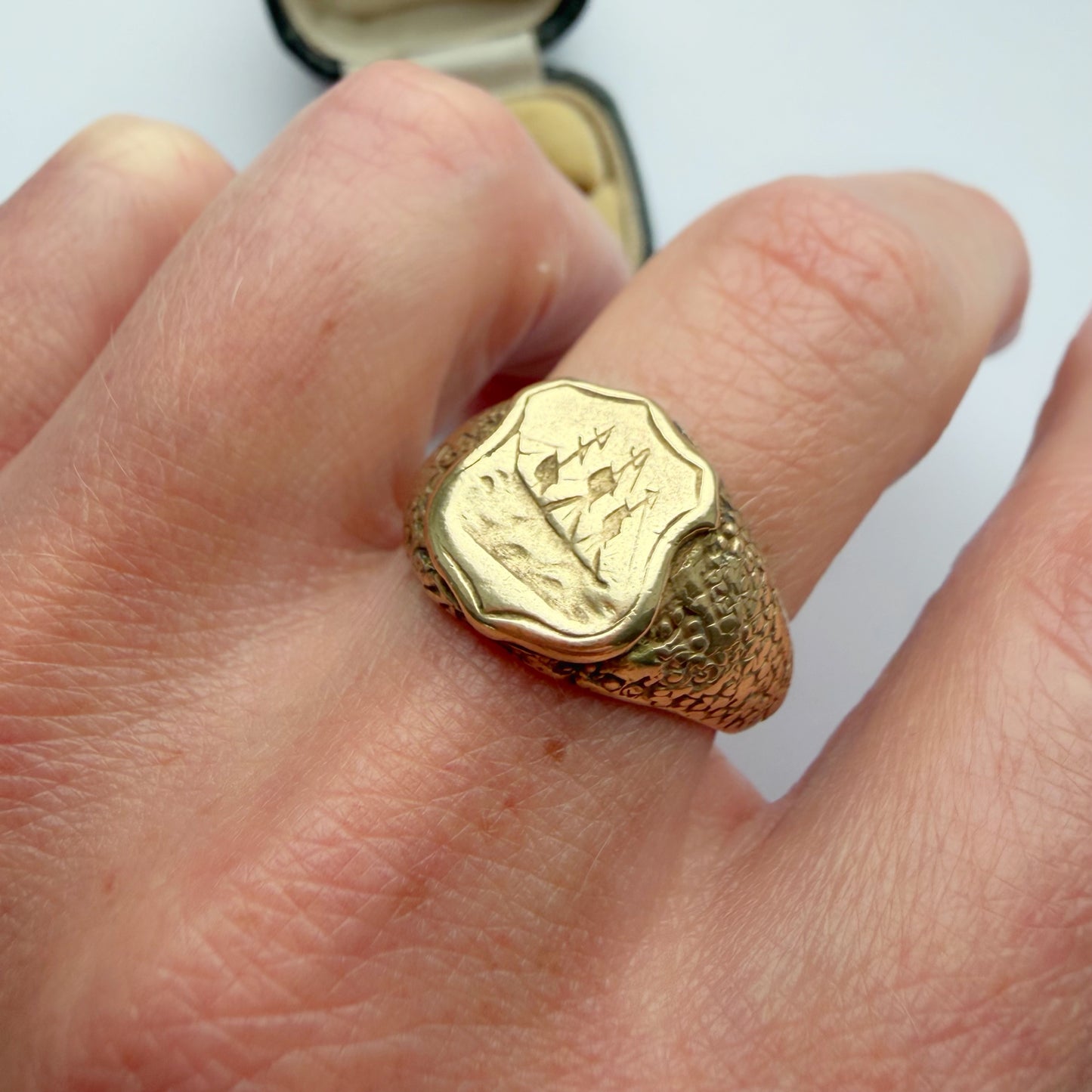 Vintage/antique base metal ship signet ring