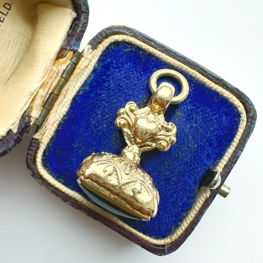 Vintage 9ct gold & bloodstone heart fob