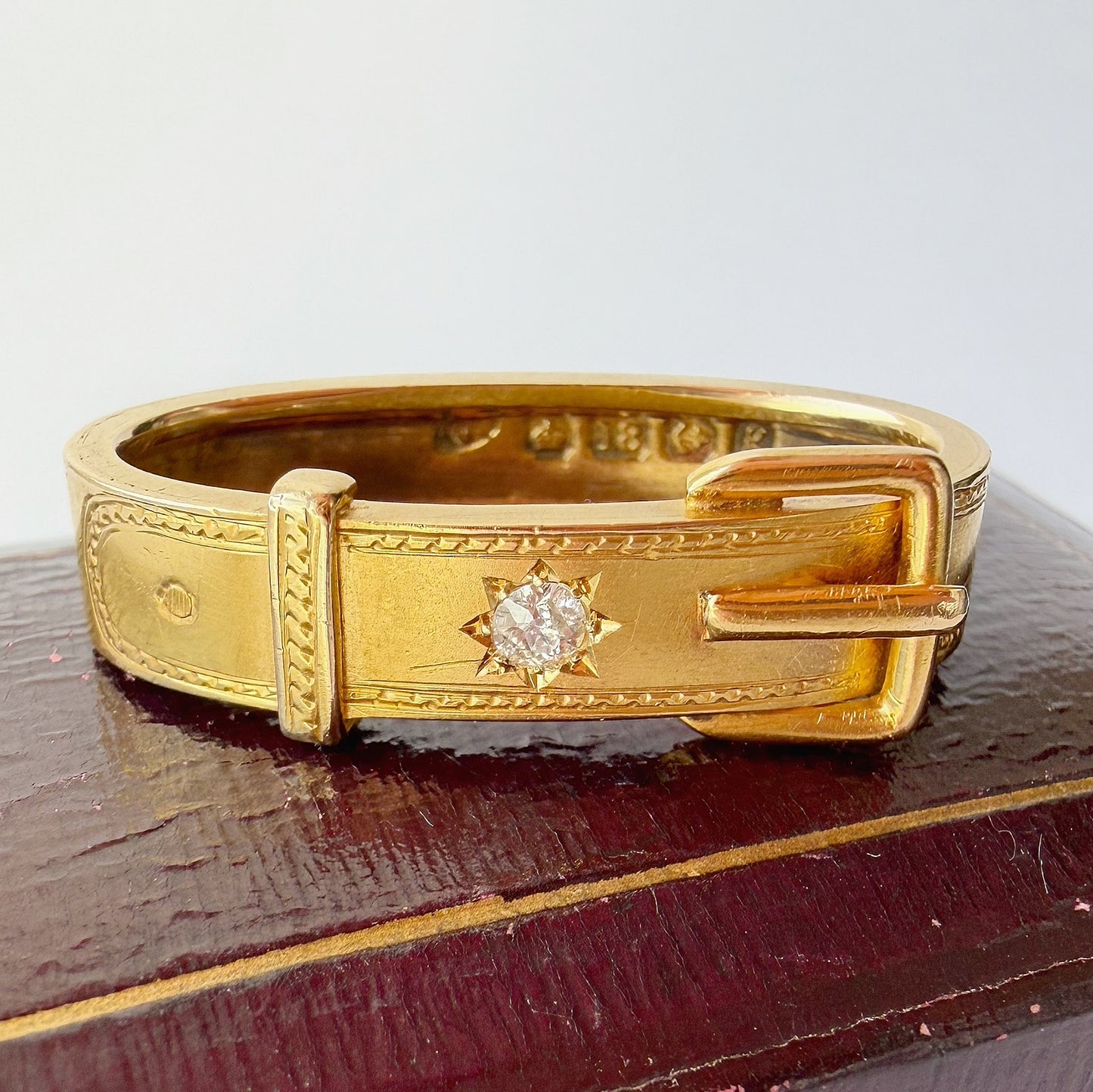 Edwardian 18ct gold & old cut diamond scarf tie