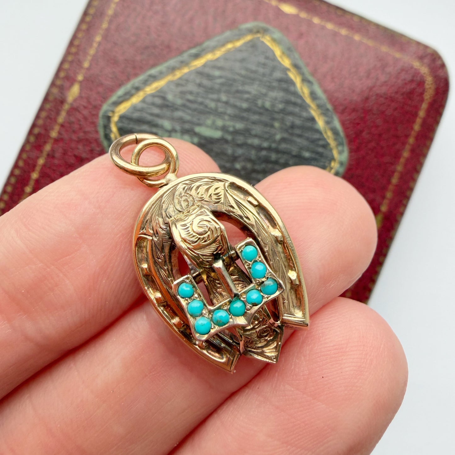 Antique 9ct gold & turquoise horseshoe charm
